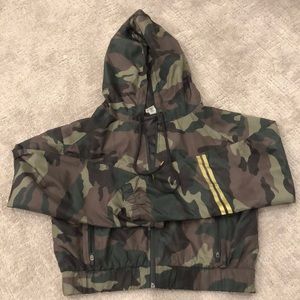 NWOT forever21 camp vinyl cropped jacket M